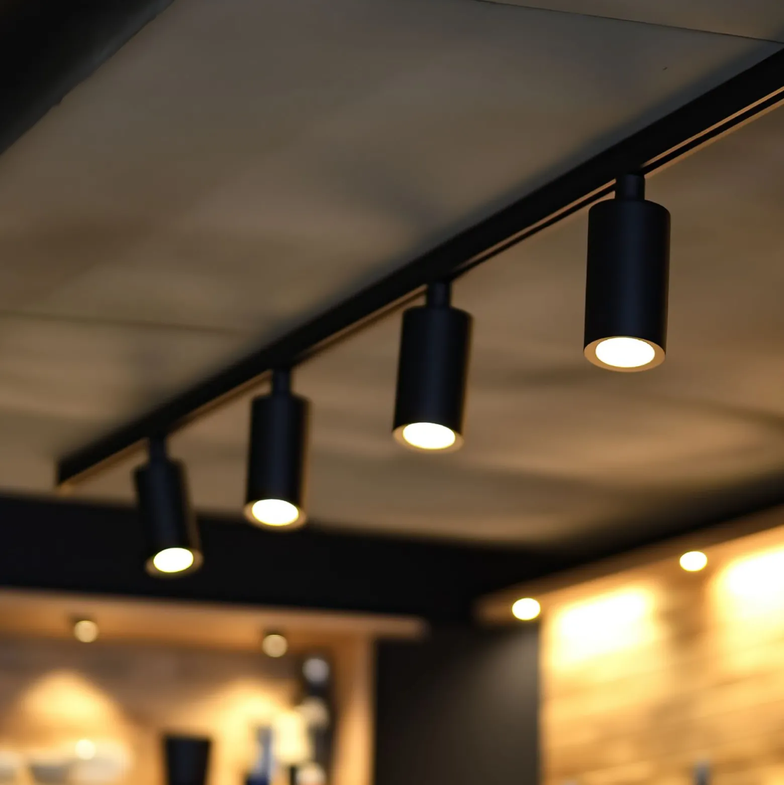 Noxion LED Spårbelysning 3-Fas Ecowhite Aluminium Svart 30W 2960lm 36D - 830 Varm Vit | UGR <19